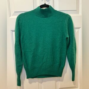 Kelly green cashmere mock neck sweater